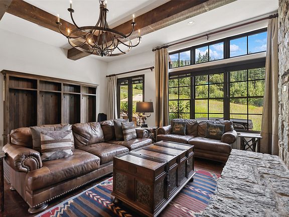 3rd image of 111 Slopeside Dr #7