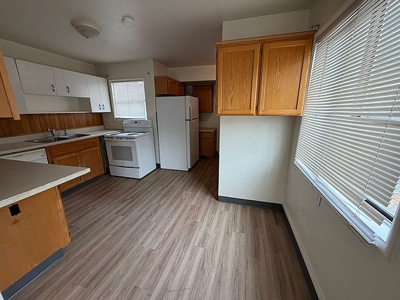 5th image of 714 SW 30th St