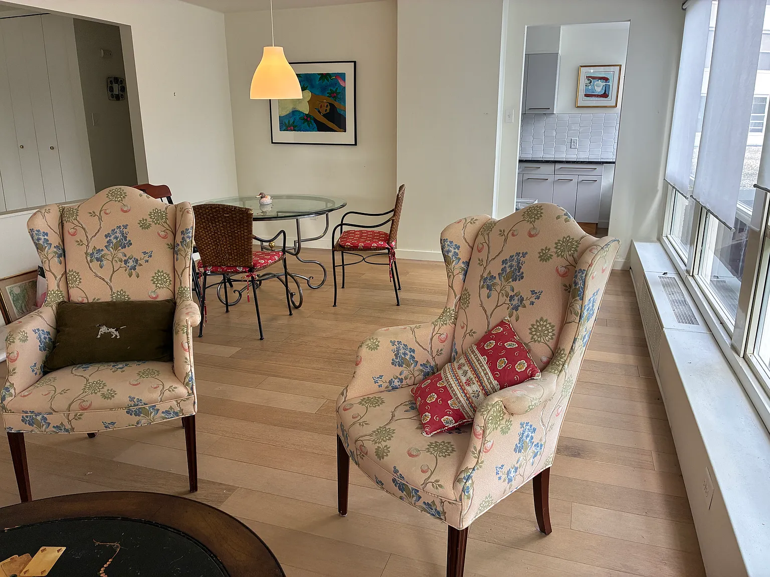 2 bed, 1.5 bath, 1303 sqft, $2,500 — Photo 2