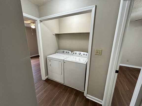 3rd image of 808 N Stewart St