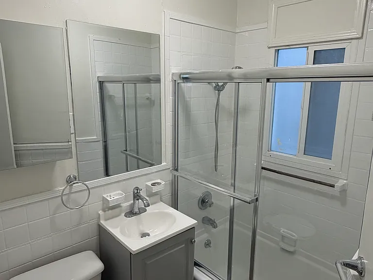 837 Broadway St #2 — Photo 11