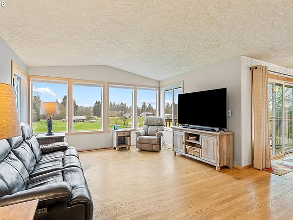 5th image of 26314 NE 37th Ave