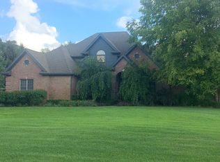 8524 Lone Meadow Ct, Howell, MI 48843