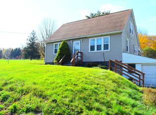 11519 Forest Lake Rd, Montrose, PA 18801