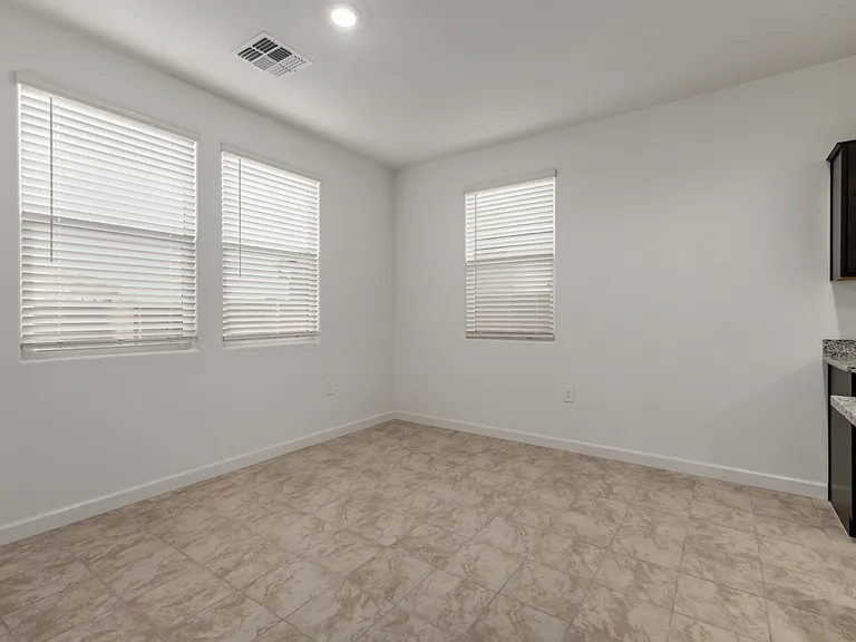 2850 W Sheppard Ave — Photo 12