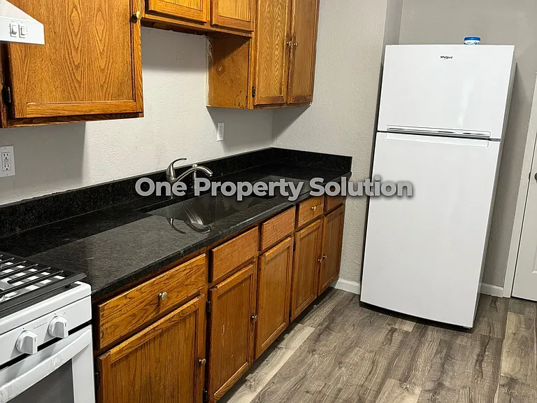 3942 Lincoln St — Photo 7