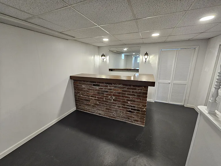 236 McCartney Dr — Photo 35