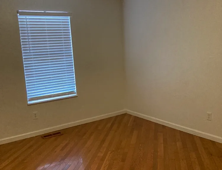 837 Whitney Cir — Photo 15