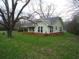206 S Front St, Troup, TX 75789