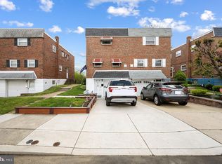 8927 Dewees St, Philadelphia, PA 19152