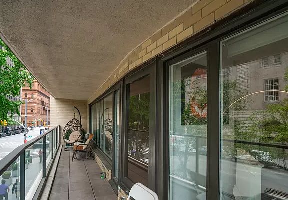 5th image of 200 Central Park S APT 3H