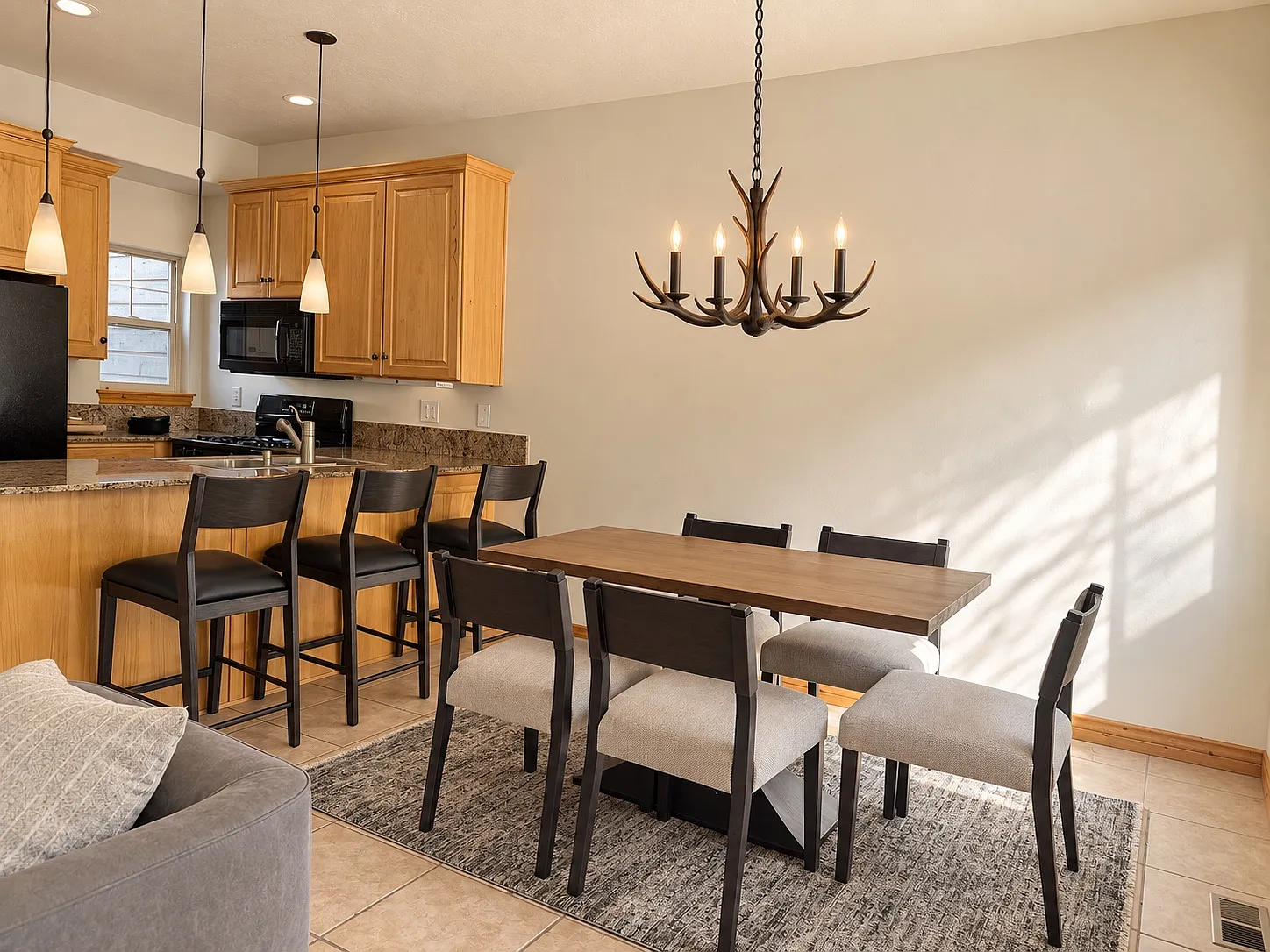 3 bed, 1450 sqft, $4,000 — Photo 3