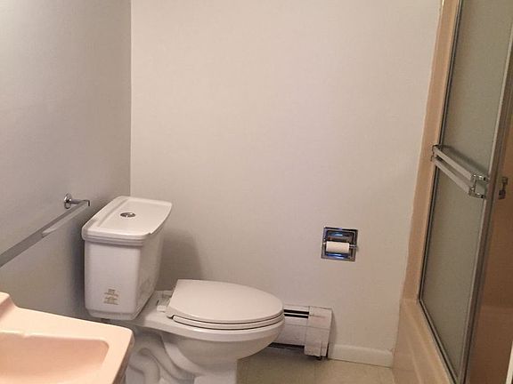 4th image of 61 E Allen St #9959412