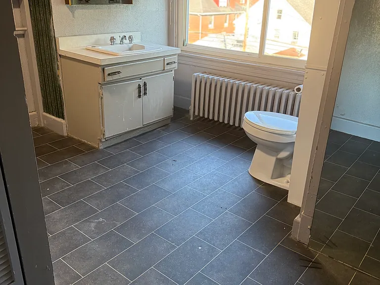 413 Cypress Ave #413 — Photo 6