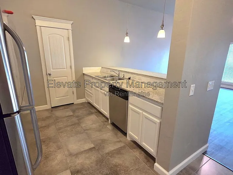 2210 Starwood Way — Photo 8