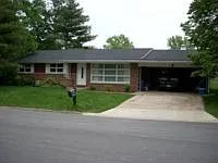 714 Vermont Pl photo 1