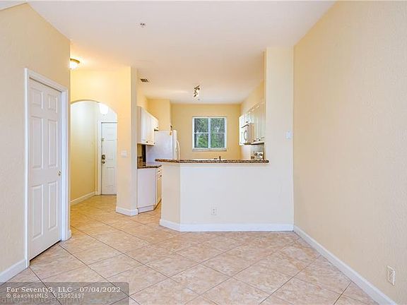 5th image of 122 Bayfront Dr