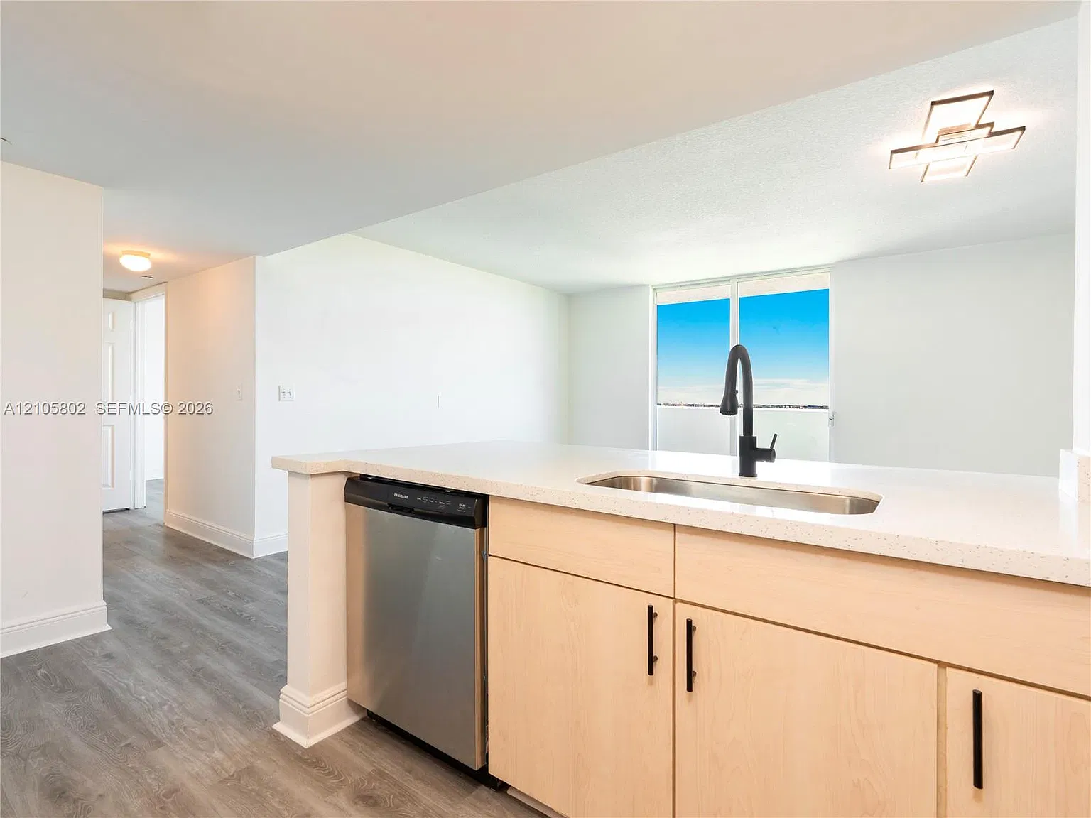 The Aston Condo — Photo 4