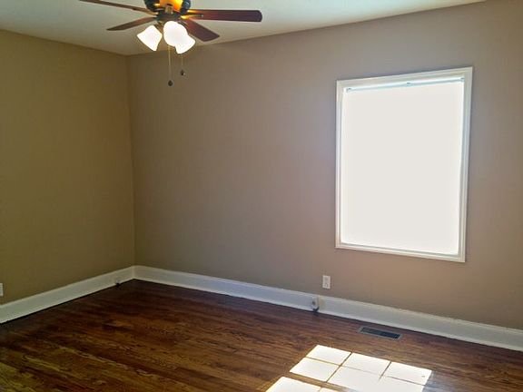 3rd image of 1 & 2 Edgehill Dr