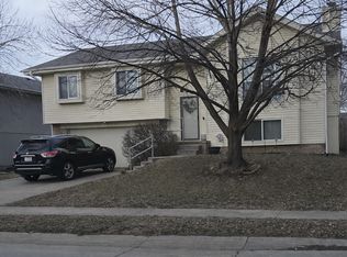 15230 Grover St, Omaha, NE 68144