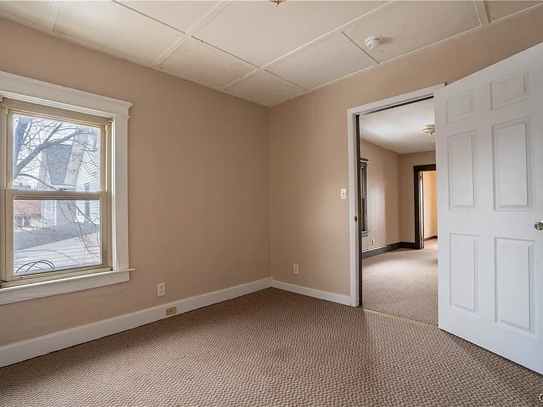208 E Clark St #1 — Photo 15