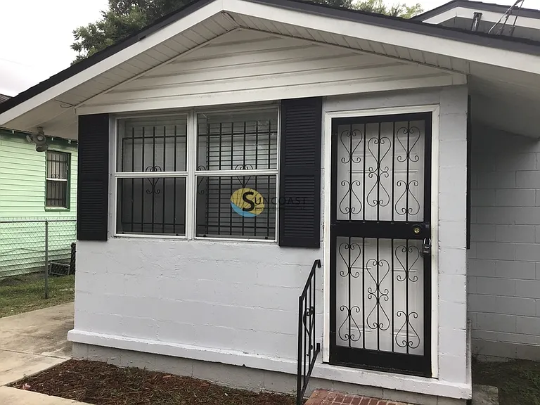 2108 Mount Herman St — Photo 2