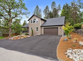 109 Elloway Oaks Dr, Chehalis, WA 98532