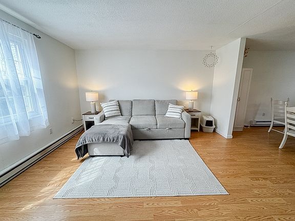 5th image of 252 West St APT 3