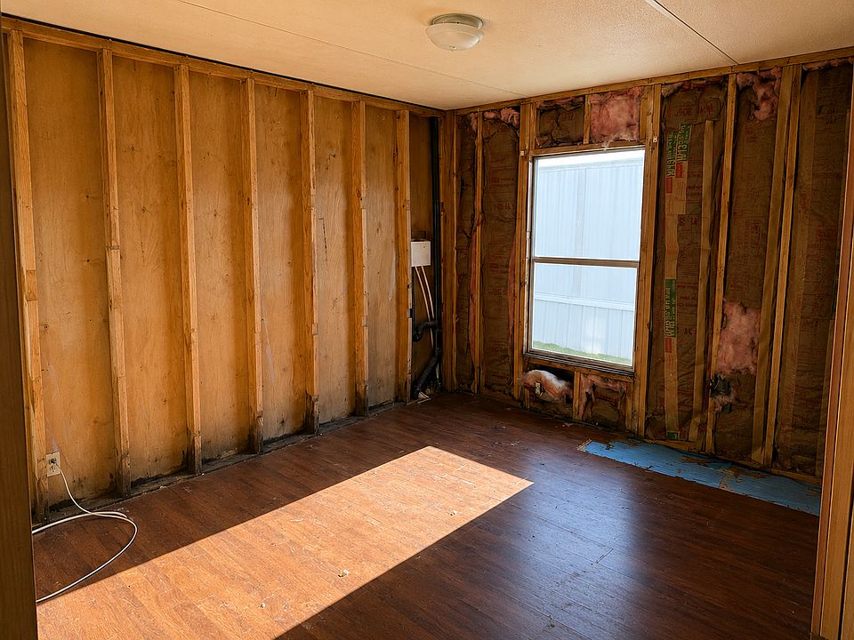 2nd image of 101 Village St #101