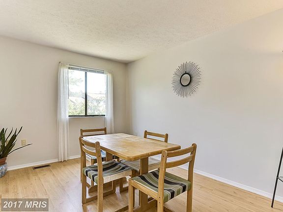3rd image of 531 Greenblades Ct
