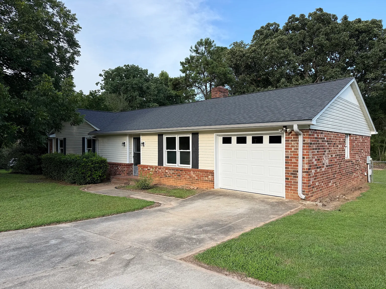 3 bed, 1700 sqft, $2,100 — Photo 1