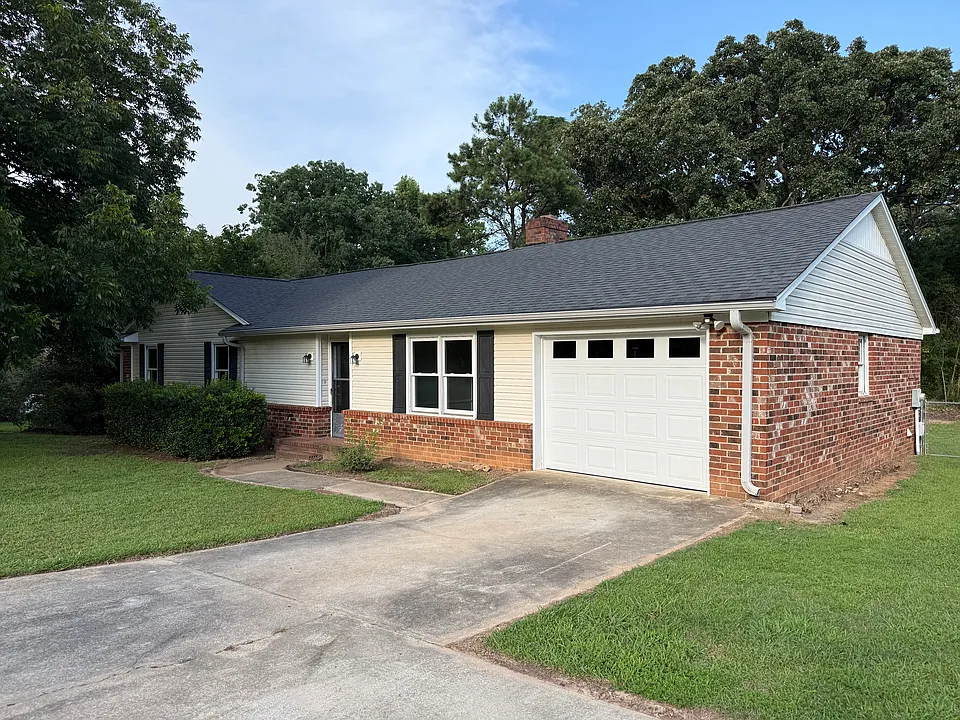 104 Hudson Farm Rd