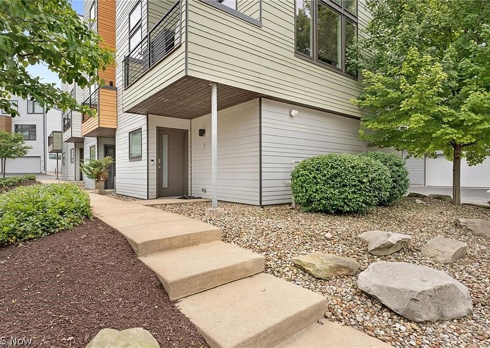 18875 Riversouth Ter Unit 7, Fairview Park, OH 44126 | MLS