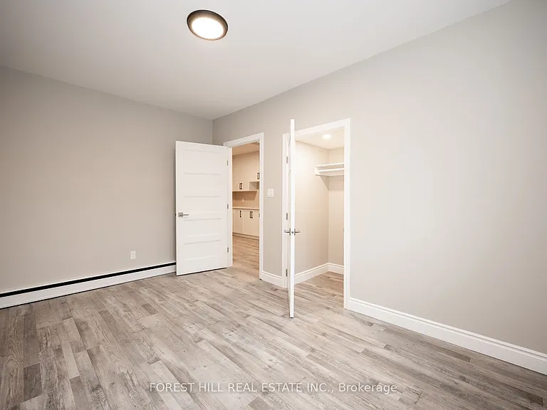 135 Ashbrook Ct #LOWER — Photo 18