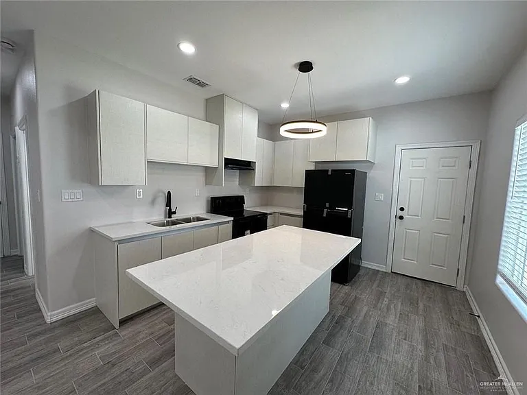 1012 Kohala Ave #1 — Photo 7