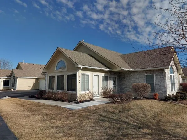 1944 W 139th Ter, Leawood, KS 66224
