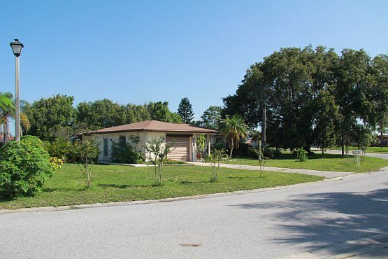 Quiet, safe dead end street