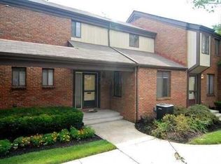 1852 Fishinger Rd #3, Columbus, OH 43221