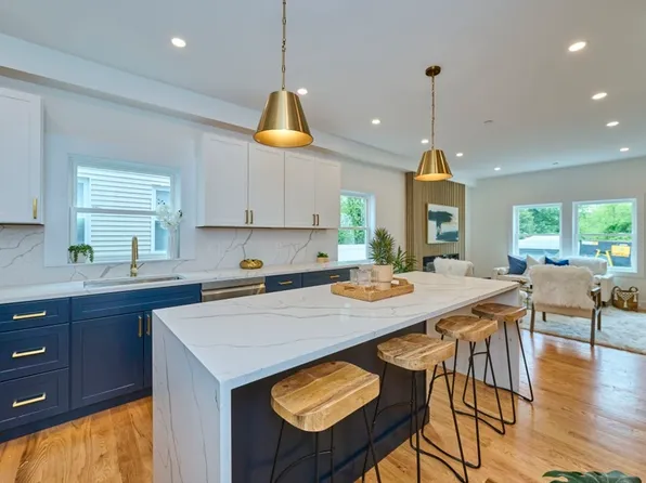 18 Belknap St APT 3, Arlington, MA 02474