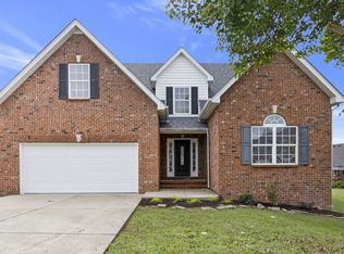 120 Kestrel Cir, La Vergne, TN 37086