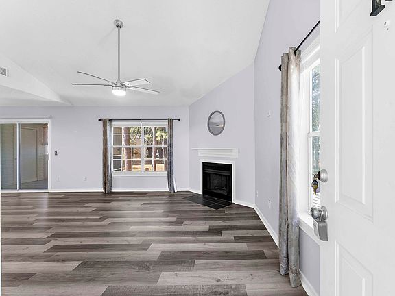 2nd image of 6231 Rolling Fork Rd #H-1208