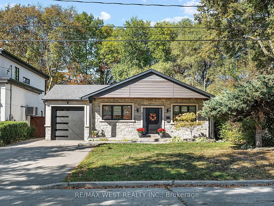 42 Woolton Cres