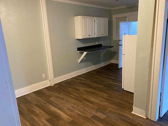 3rd image of 408 Huron St APT C