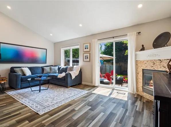 1231 Blanshard Dr, Burlington, ON L7M 4N6