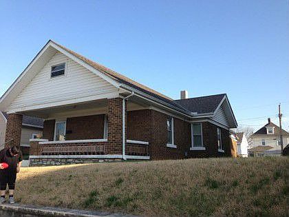 1st image of 527 Splitlog Ave