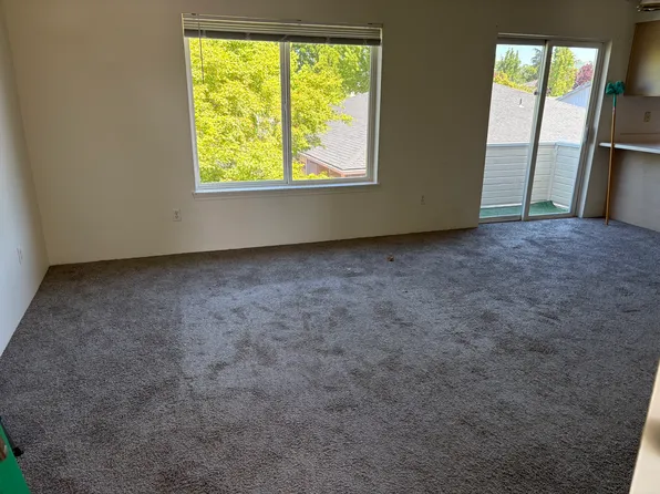 3056 Sheraton Ct, Medford, OR 97504