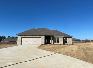 131 Grenada Ct, Wetumpka, AL 36093