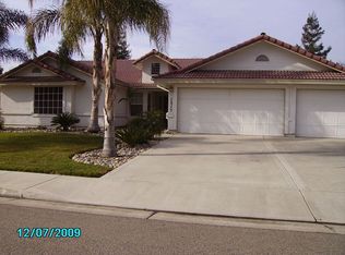 2829 S Atwood Ct, Visalia, CA 93277