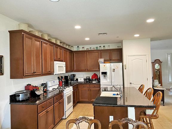 5th image of 1817 Thomas Taylor Dr