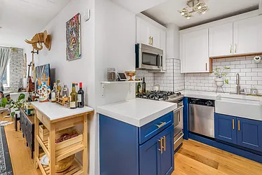 Rented by PocketBroker Inc